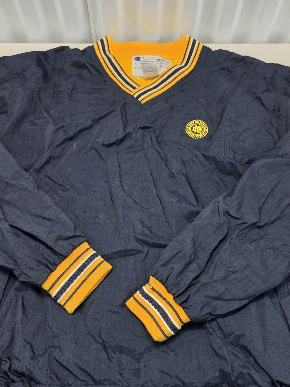 Vintage Notre Dame Fighting Irish Champion Pullover Nylon Windbreaker Size L